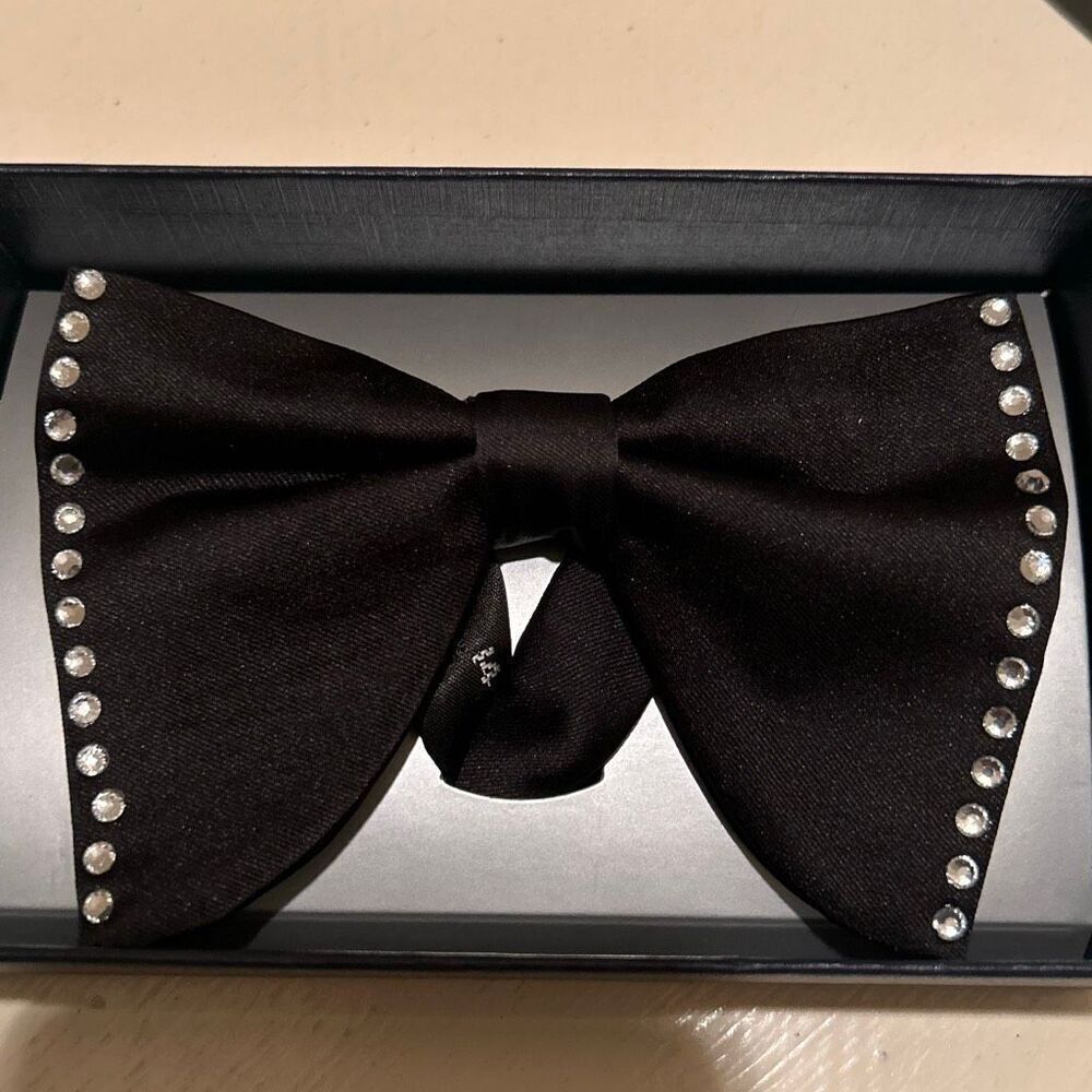 Egara Men's Black Bow Tie With Crystal Rhinestones Special Occasion Prom Hoho